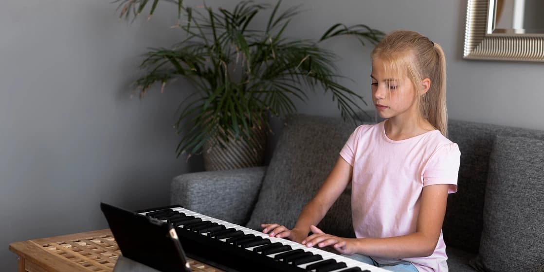 Cover Image for Kid-Sized Keyboard Setup: Bench Height, Foot Support & Wrist-Safe Posture