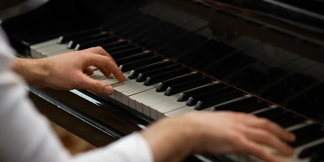 Cover Image for Piano Chord-Change Cleanups: Three Left-Hand Patterns for Week-One Wins